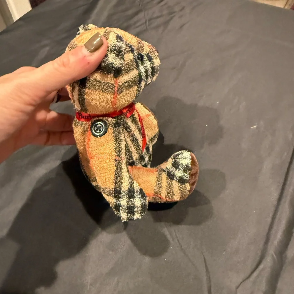 Burberry Vintage Check Thomas Teddy Bear Red Bow 
2000 Collection 15x15x10cm - Picture 7 of 16